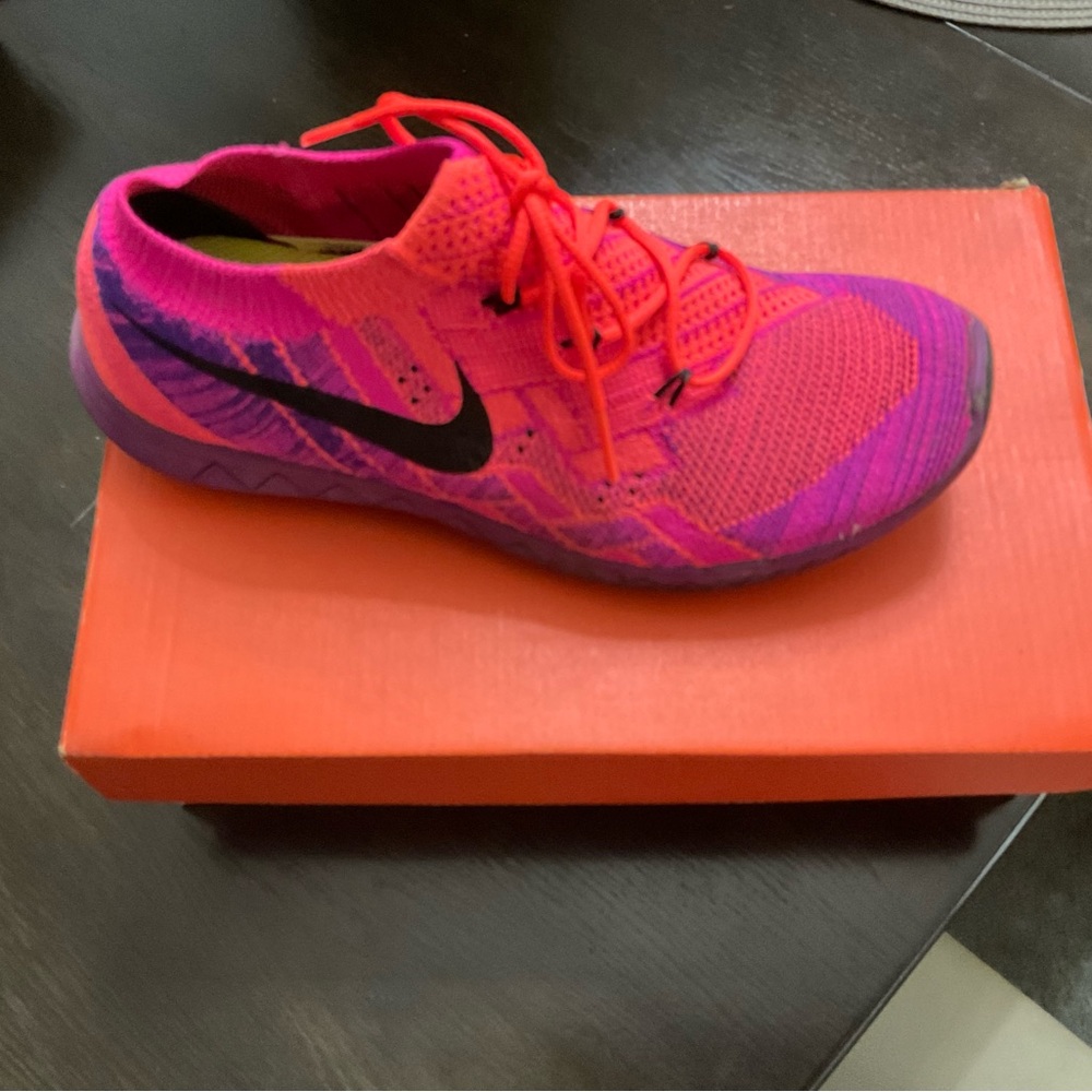 Nike Fuchsia and Violet Running Shoe